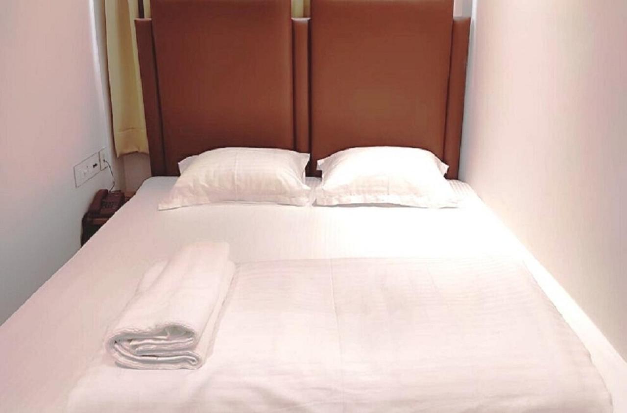 Baharampur Staymaker Hotel Mohan Palace מראה חיצוני תמונה