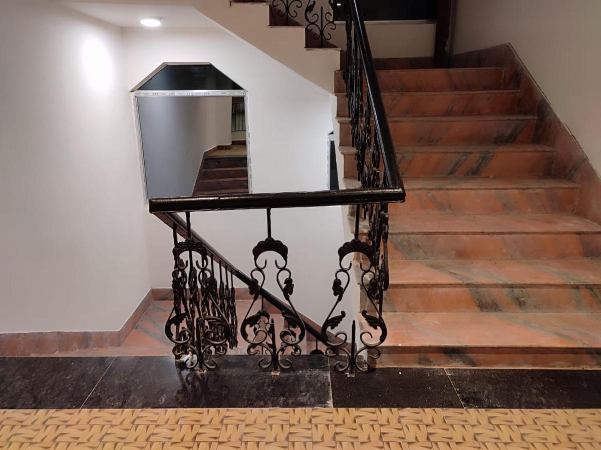 Baharampur Staymaker Hotel Mohan Palace מראה חיצוני תמונה