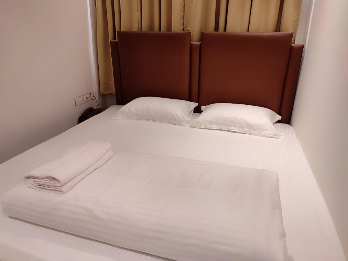 Baharampur Staymaker Hotel Mohan Palace מראה חיצוני תמונה
