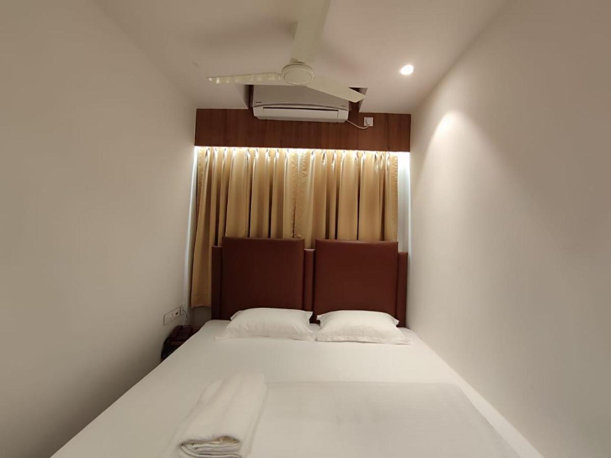 Baharampur Staymaker Hotel Mohan Palace מראה חיצוני תמונה