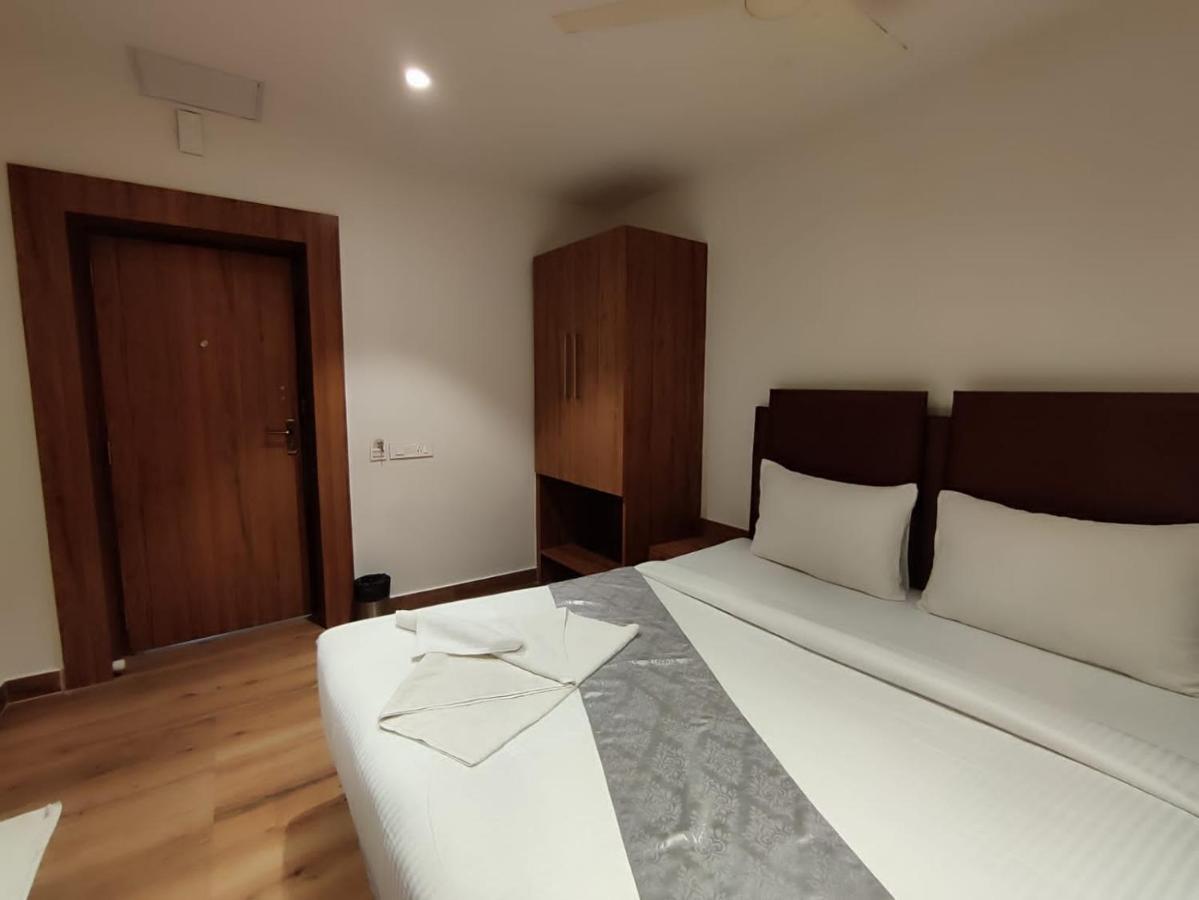 Baharampur Staymaker Hotel Mohan Palace מראה חיצוני תמונה